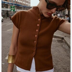 NWT Women’s Brown Button-Front Short Sleeve Knit Top - Size L